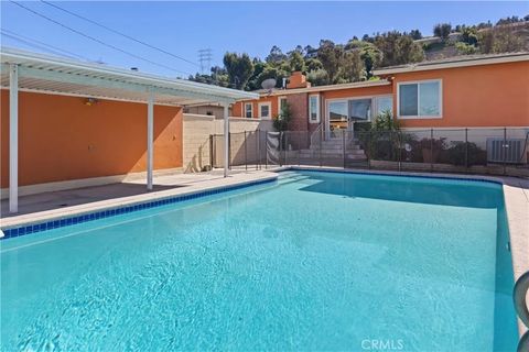 Photo of 5629 Brushton St, Los Angeles, CA 90008 (MLS # PV26041217)