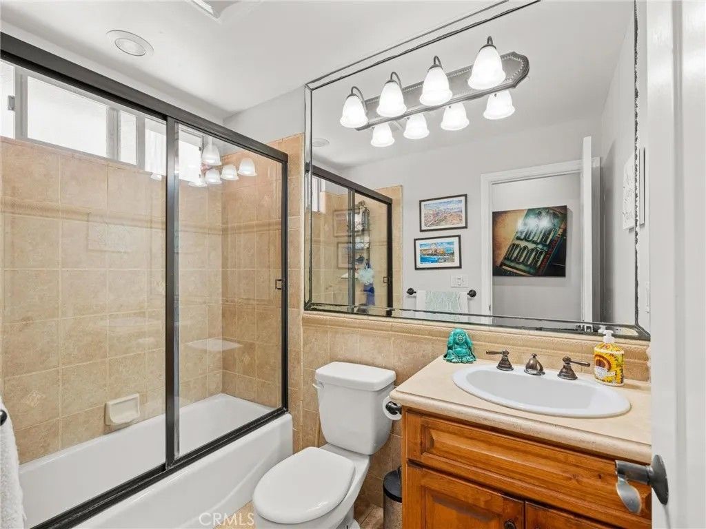 Photo of 520 N Elena, Redondo Beach, CA 90277 (MLS # SB26001458)