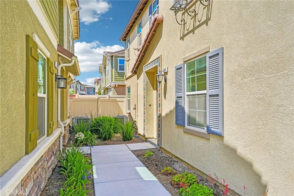 7348 Lunaria Lane