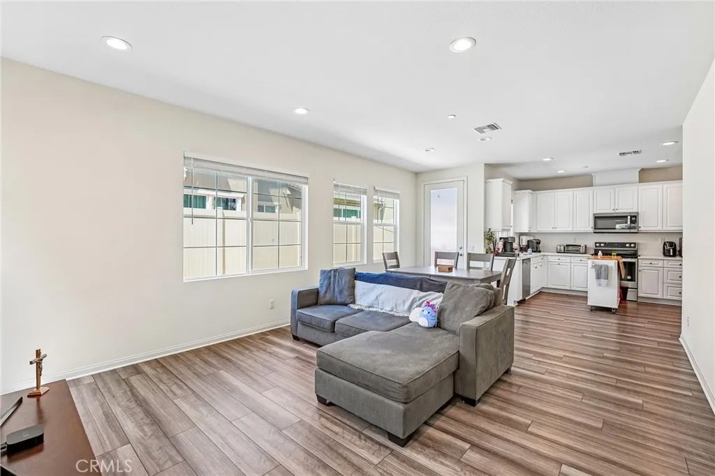 7348 Lunaria Lane