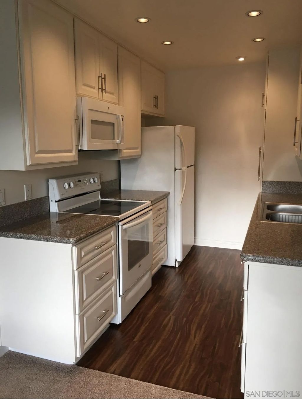 Photo of 8640 Via Mallorca #H, La Jolla, CA 92037 (MLS # 260002266)