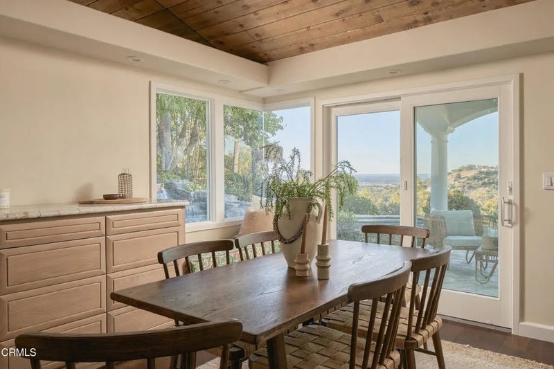 1249 COLINA Vista