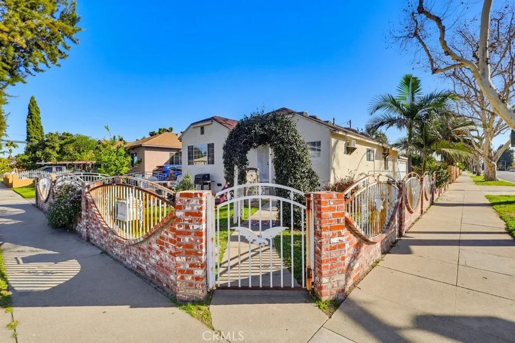 Photo of 10970 Ruth Ave, Lynwood, CA 90262 (MLS # PW26023546)
