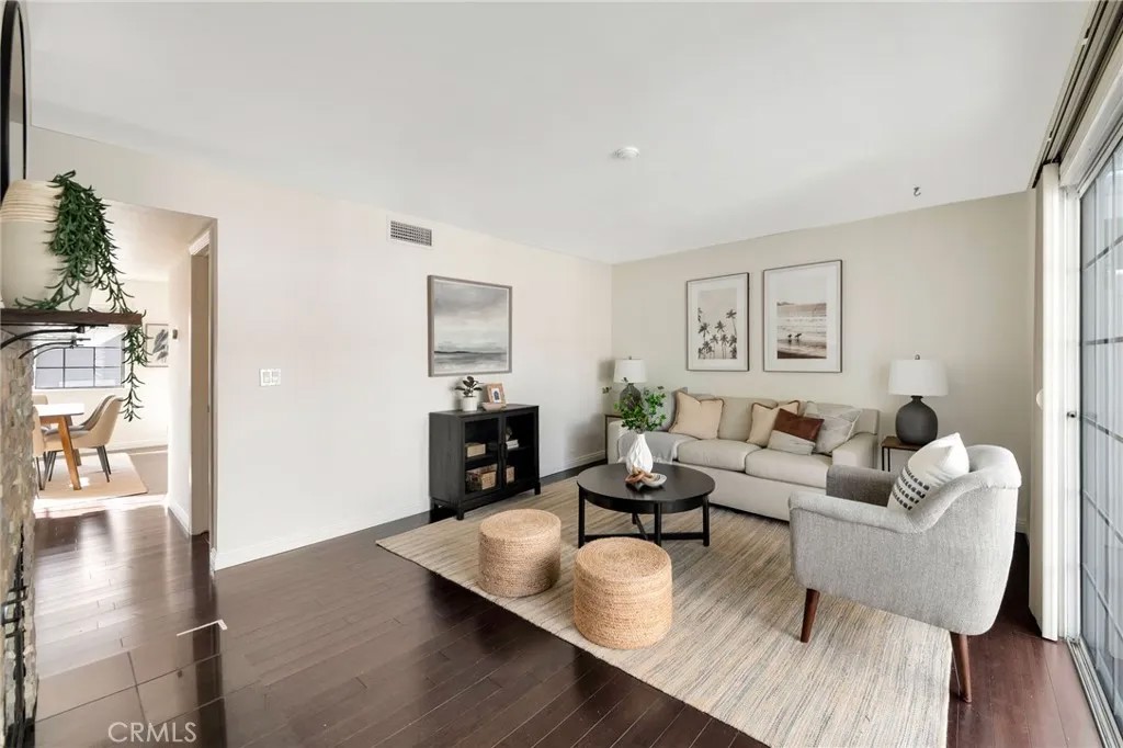 105 N Broadway E