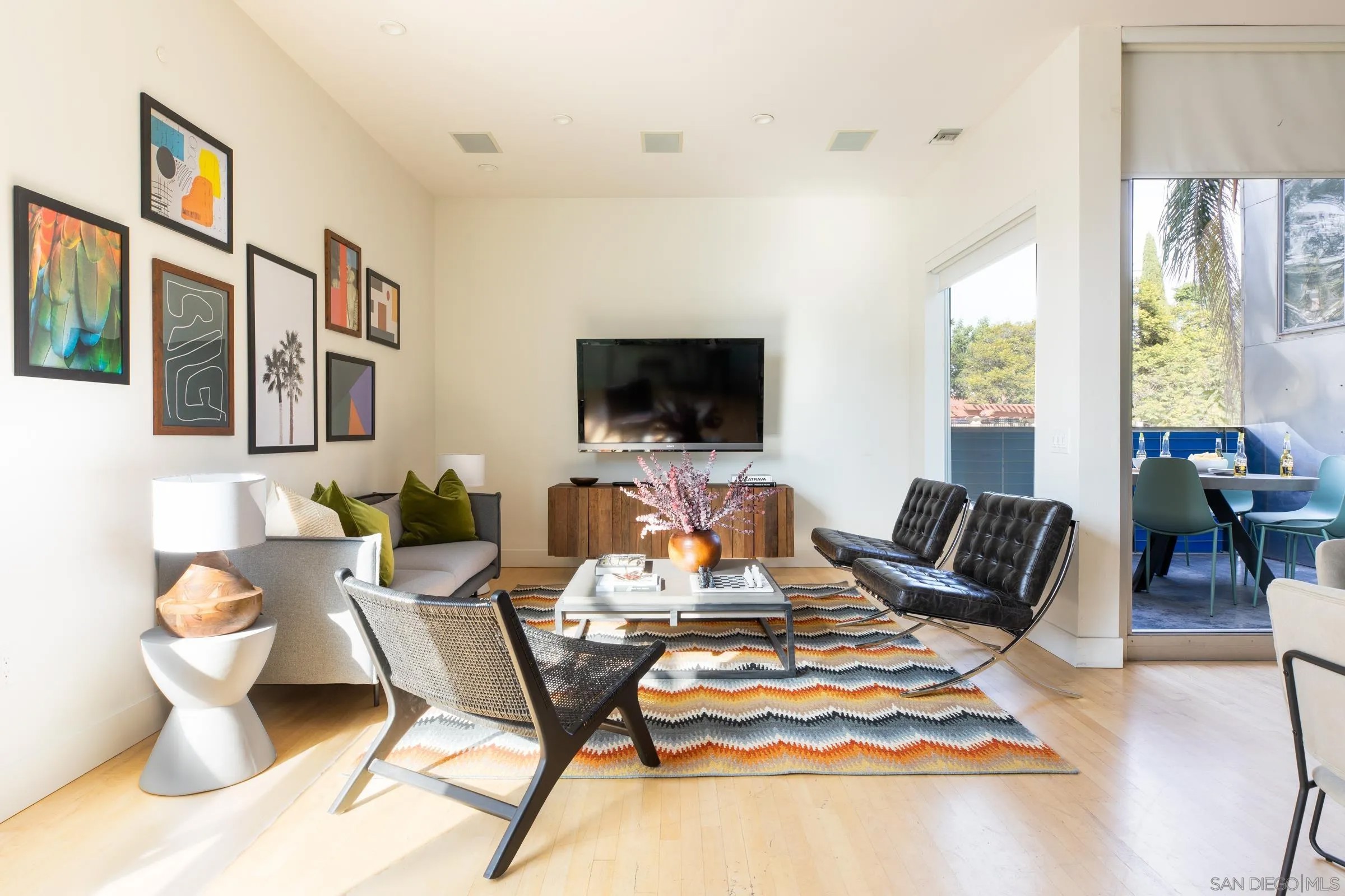 343 W Date St