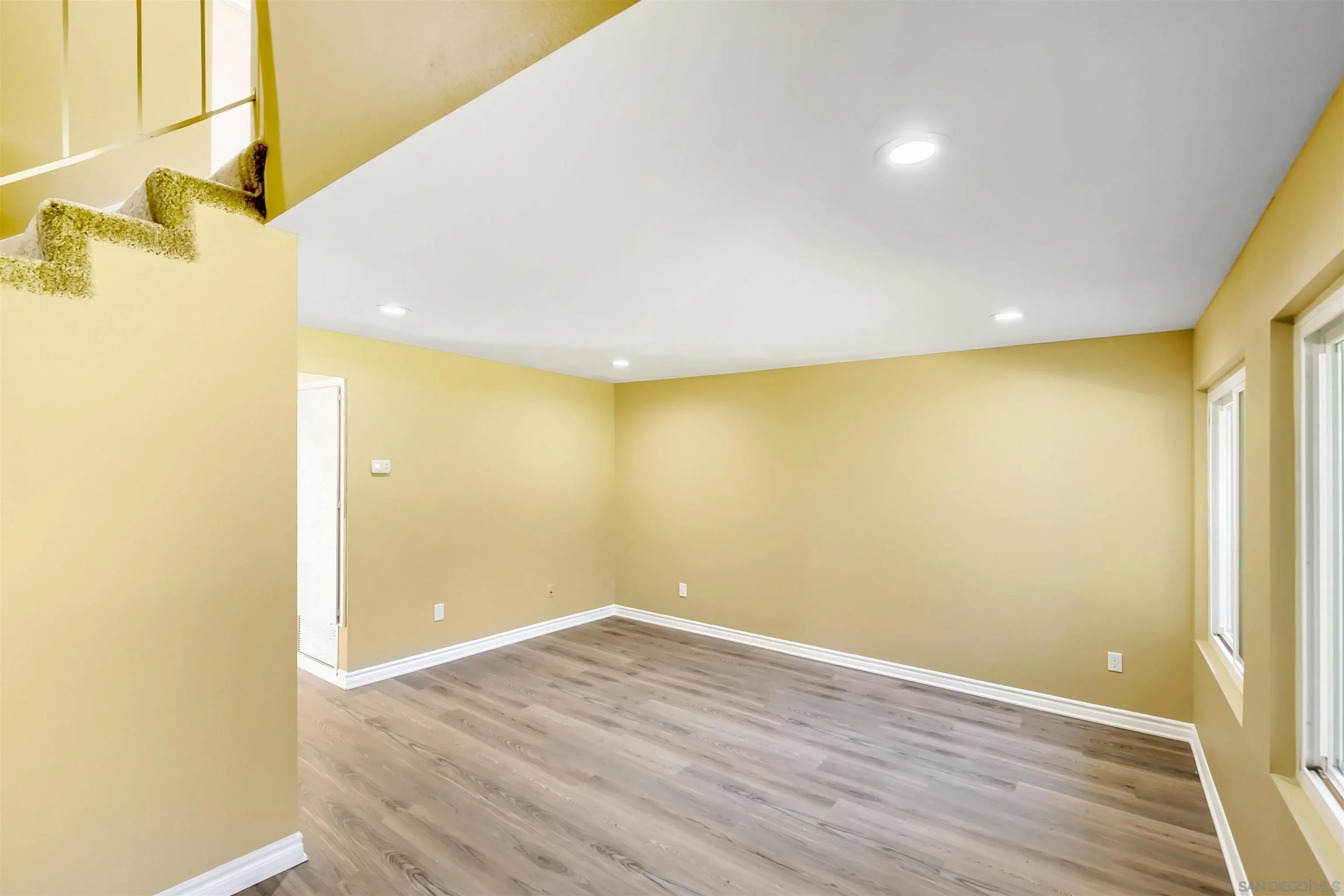 5095 La Cuenta Dr
