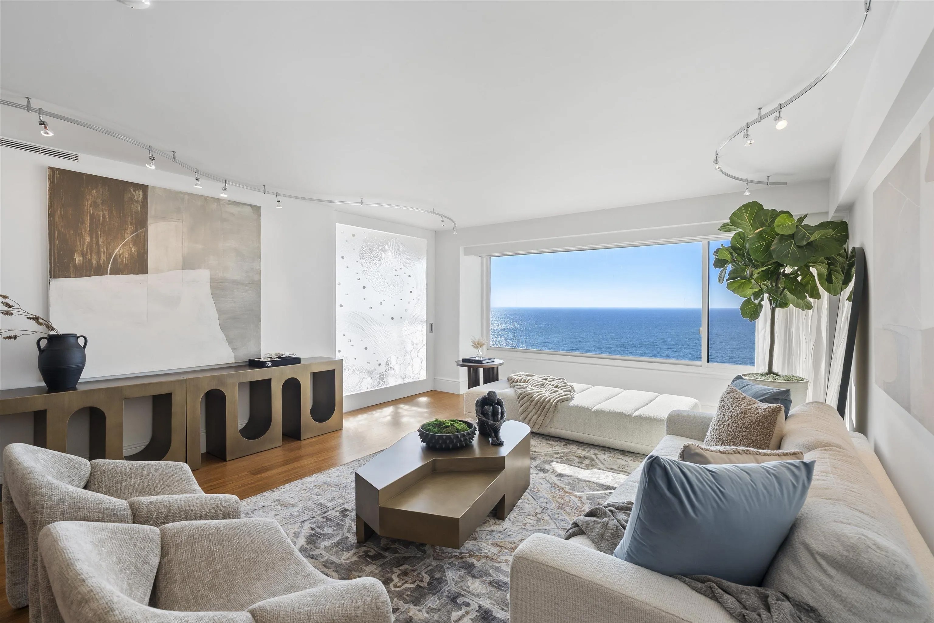939 Coast Blvd 20E