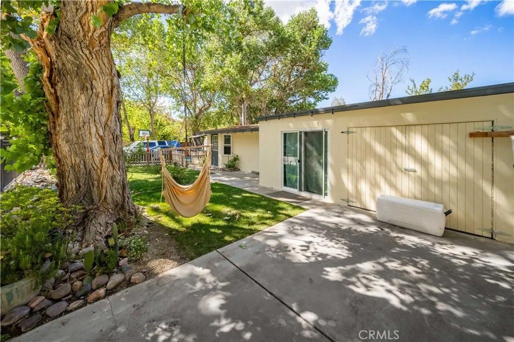 Photo of 43747 Sylvan Drive, Lake Hughes, CA 93532 (MLS # SR25282370)