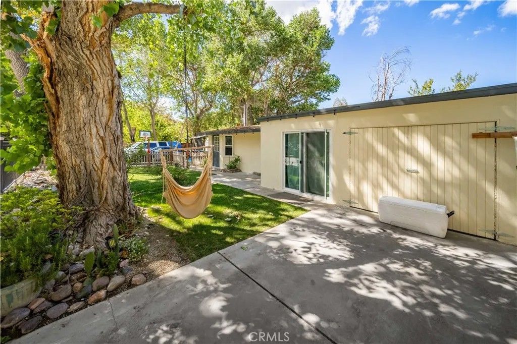 Photo of 43747 Sylvan Drive, Lake Hughes, CA 93532 (MLS # SR25282370)