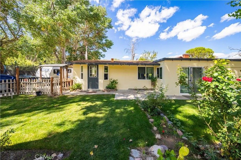 Photo of 43747 Sylvan Drive, Lake Hughes, CA 93532 (MLS # SR25282370)