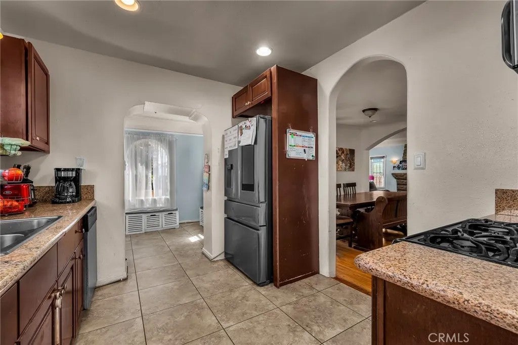 1617 W 80th Street