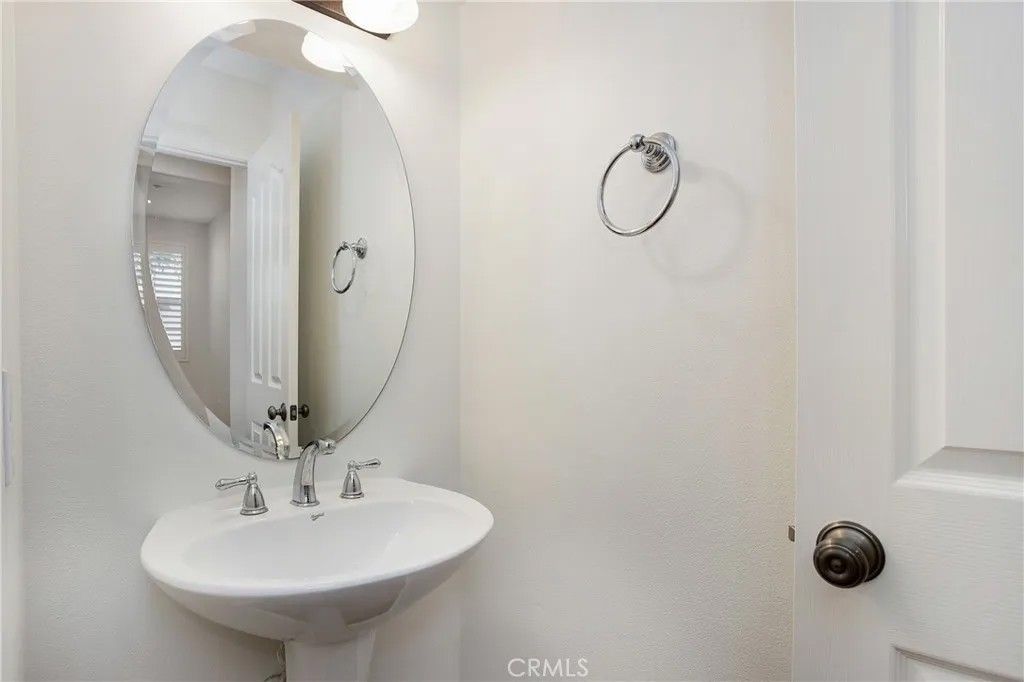 Photo of 49 Glenalmond Ln, Ladera Ranch, CA 92694 (MLS # OC26023000)