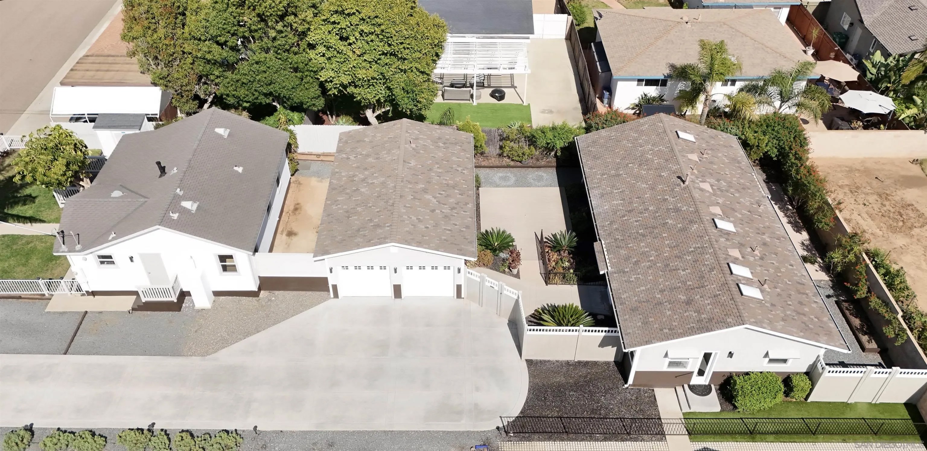 1027 Knowles Ave.