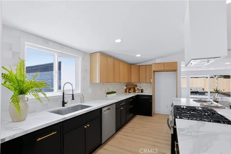 2225 Maple