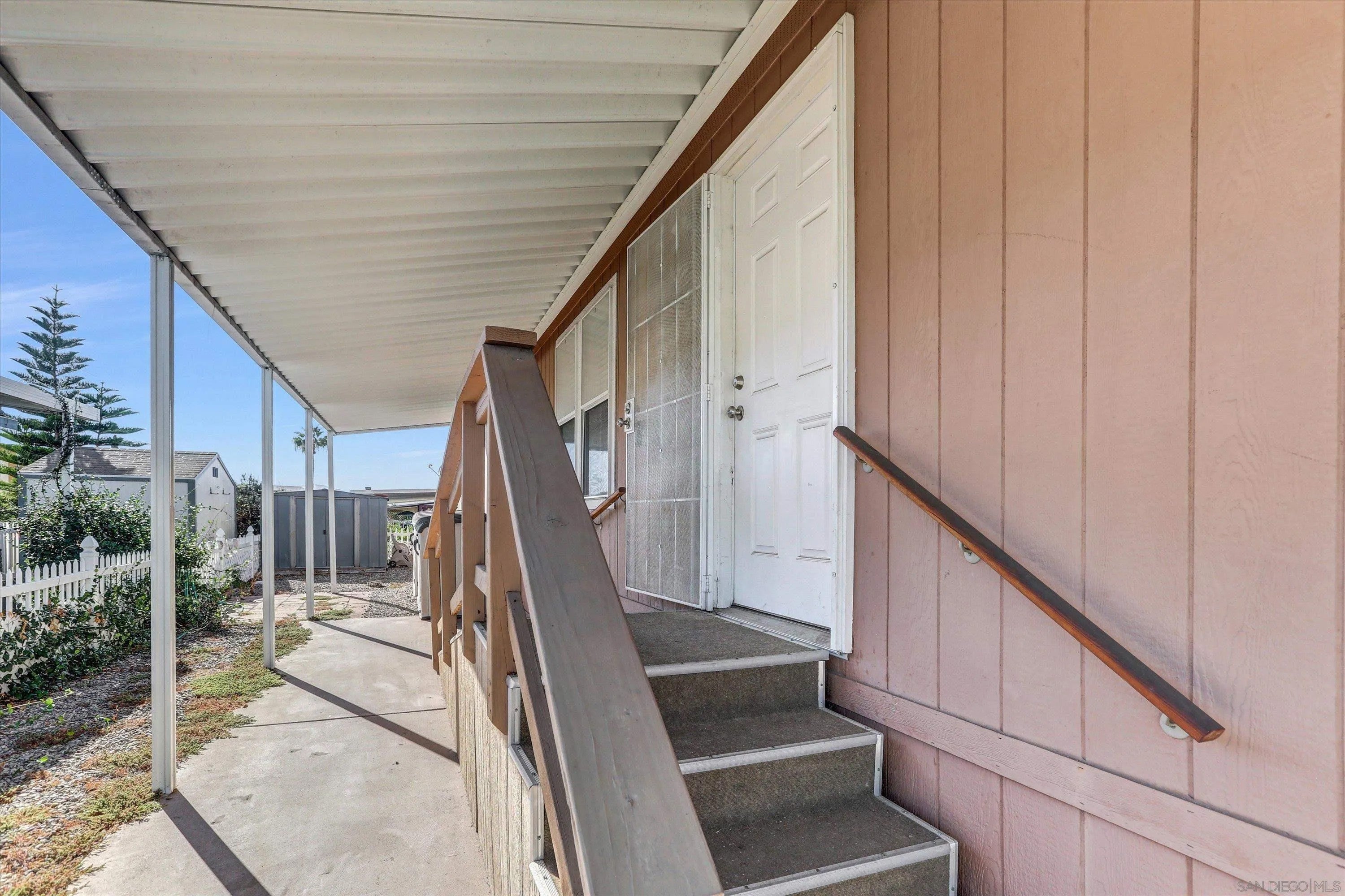 450 E Bradley Ave 69
