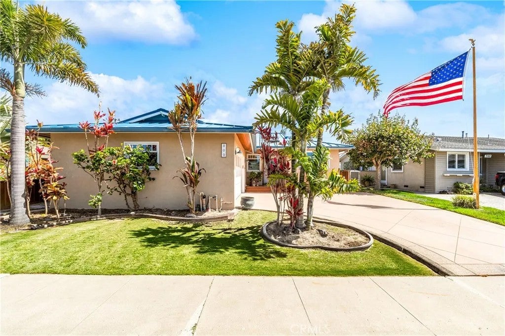 800 Driftwood Avenue