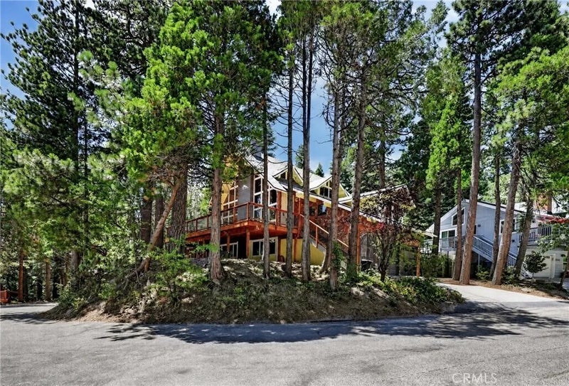 27427 Pinewood
