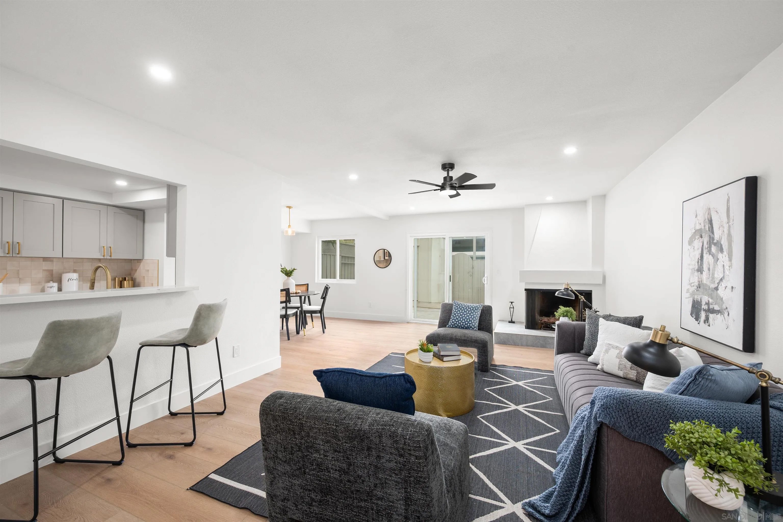 4012 Mount Acadia