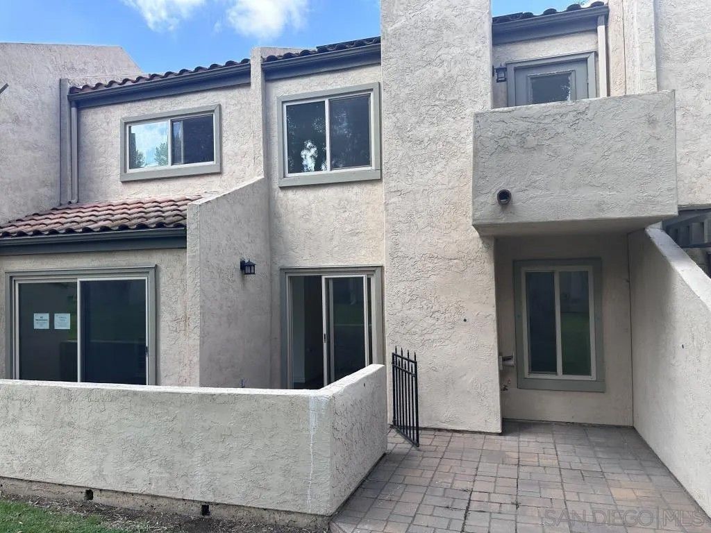 Photo of 1527 Sunrise Shadow Ct, El Cajon, CA 92019 (MLS # 260010569)
