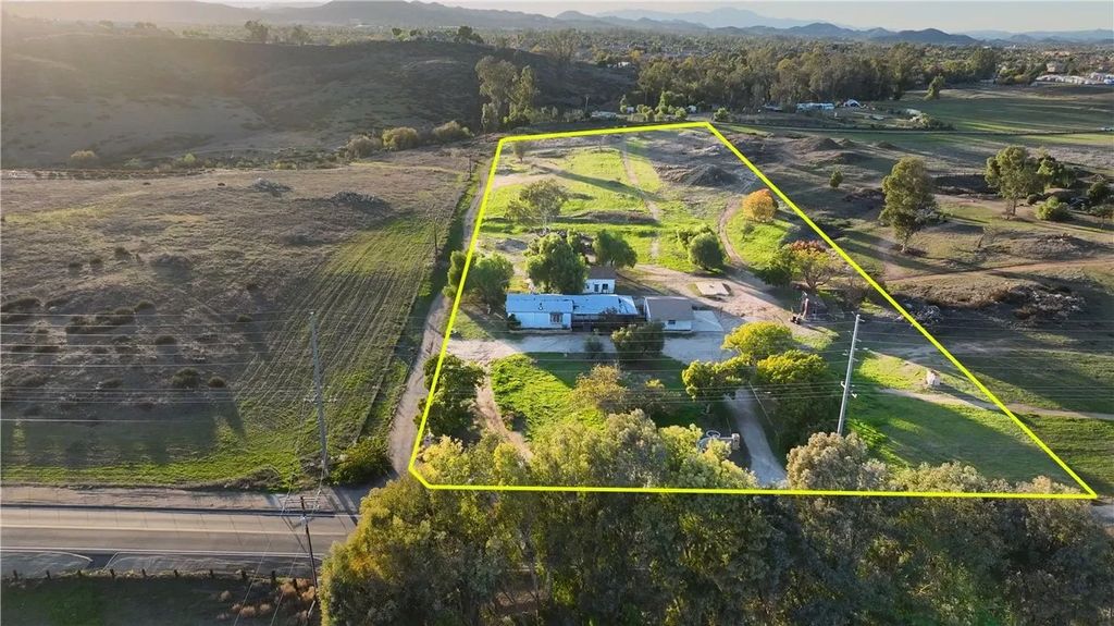 Photo of 33045 Briggs Road, Menifee, CA 92584 (MLS # SW25270889)