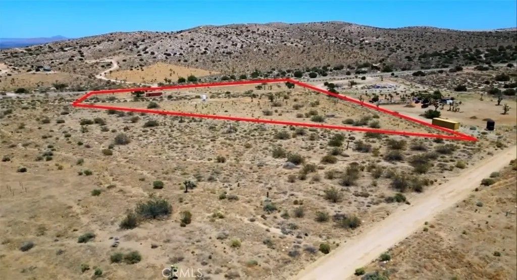 Photo of 11250 Fort Tejon Rd, Pearblossom, CA 93553 (MLS # SR26000438)