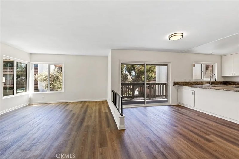 1104 S Citron