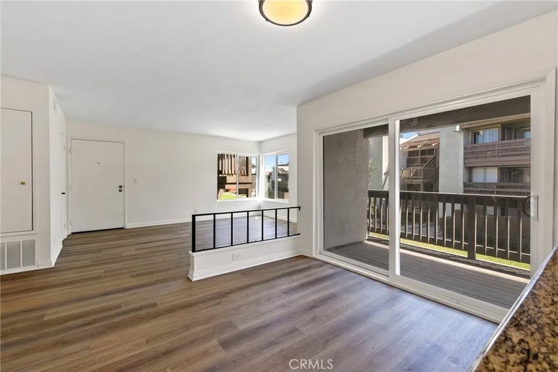 1104 S Citron