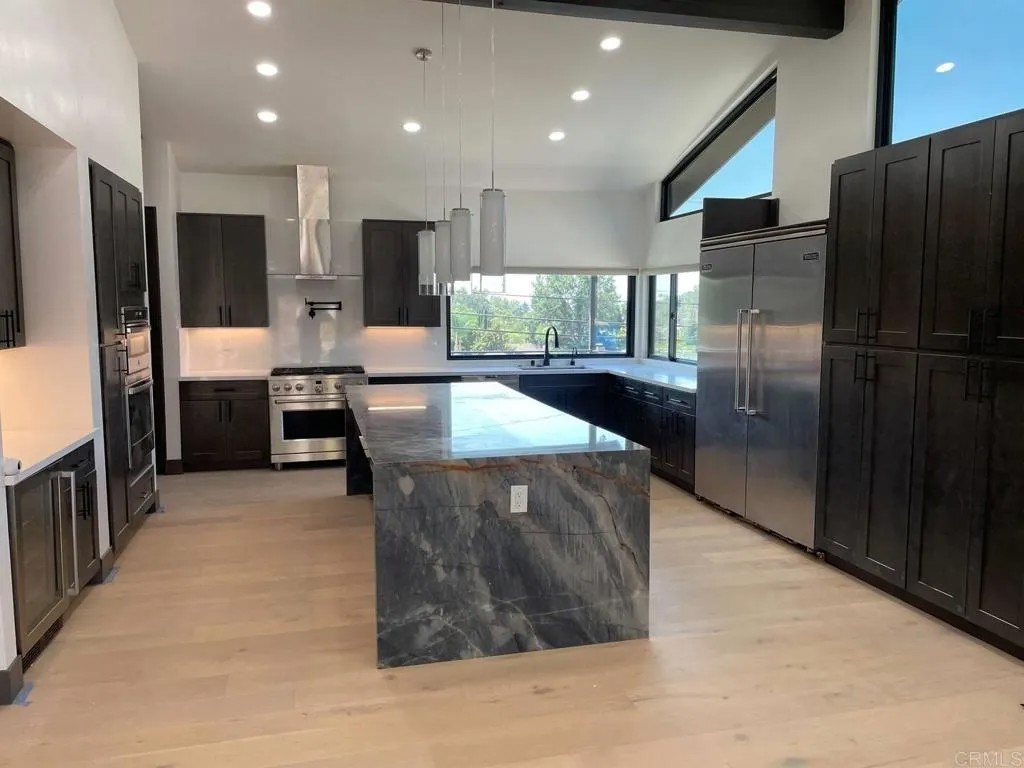 9200 Tropico Drive