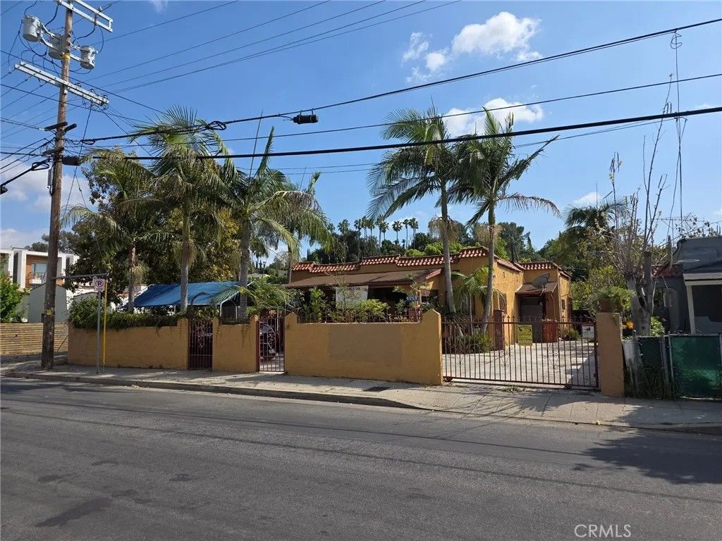 Photo of 4452 Lincoln Ave, Los Angeles, CA 90041 (MLS # GD26075579)