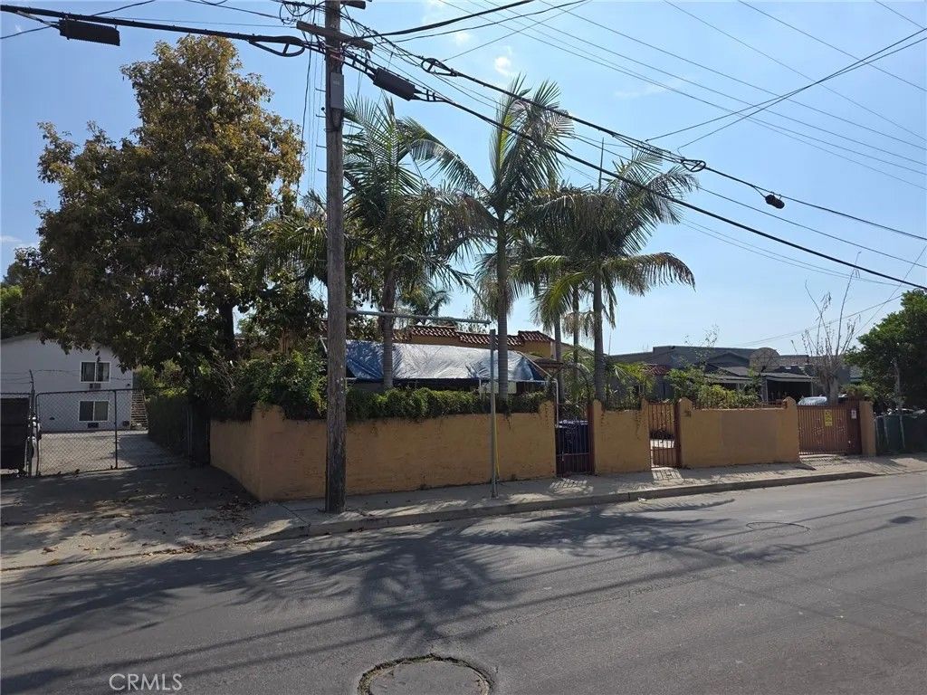 Photo of 4452 Lincoln Ave, Los Angeles, CA 90041 (MLS # GD26075579)