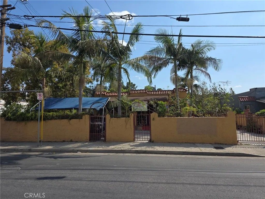 Photo of 4452 Lincoln Ave, Los Angeles, CA 90041 (MLS # GD26075579)
