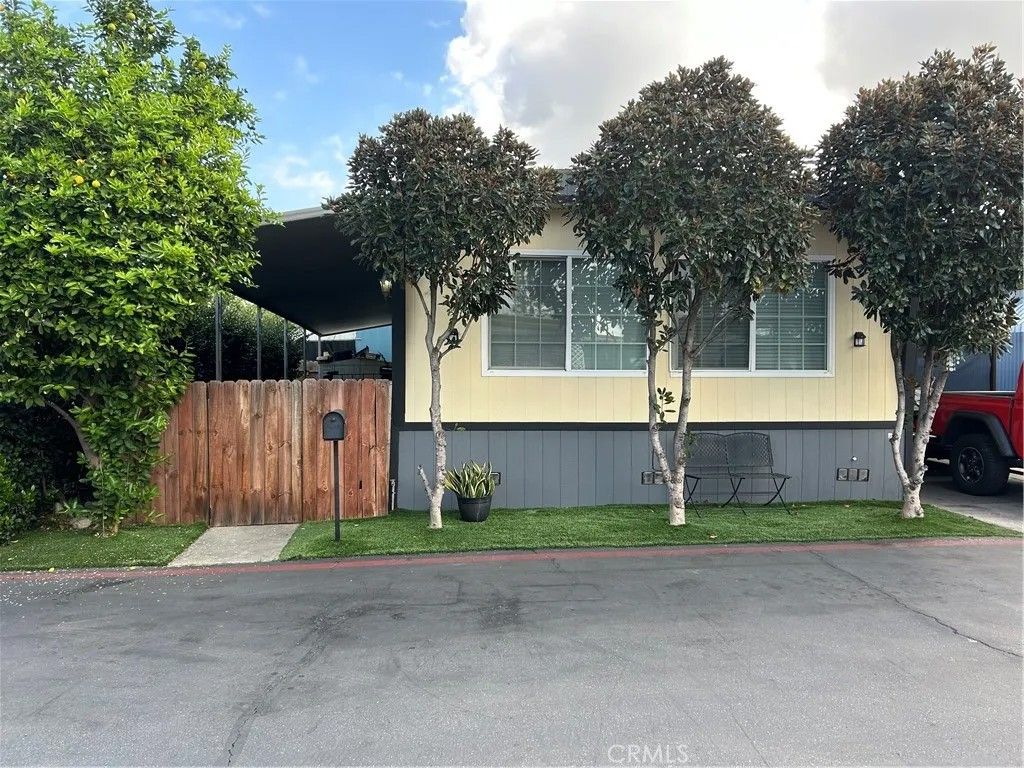Photo of 16600 Orange Ave #48, Paramount, CA 90723 (MLS # DW26018626)
