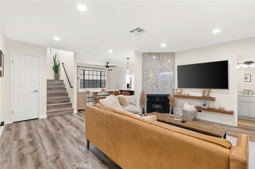 4345 W 154th 3
