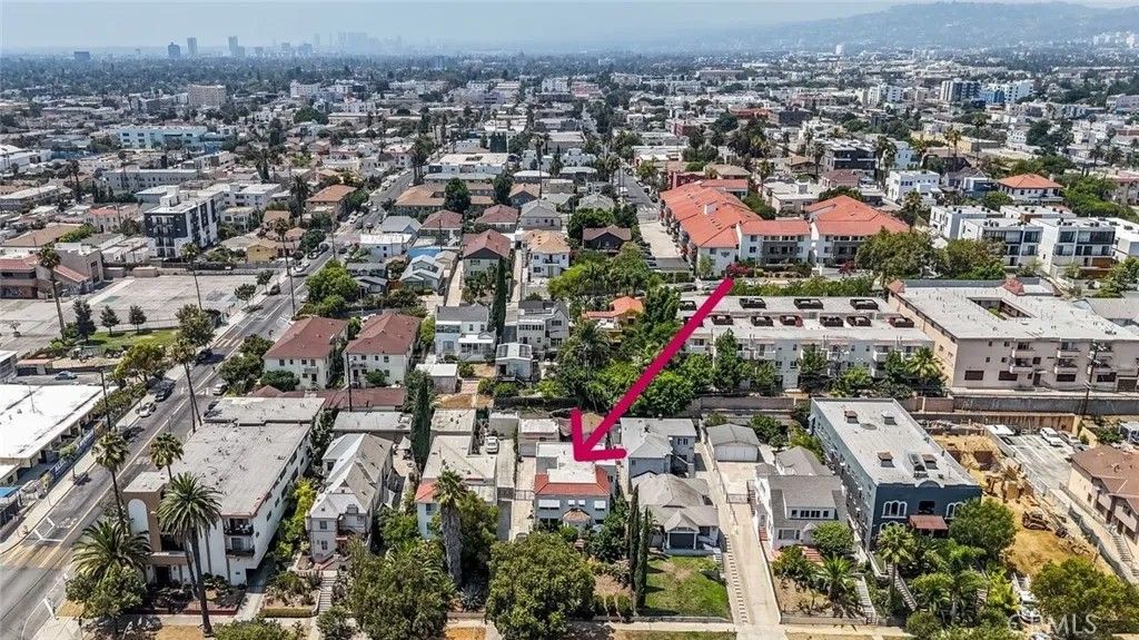 Photo of 519 N Alexandria Ave, Los Angeles, CA 90004 (MLS # GD26023224)