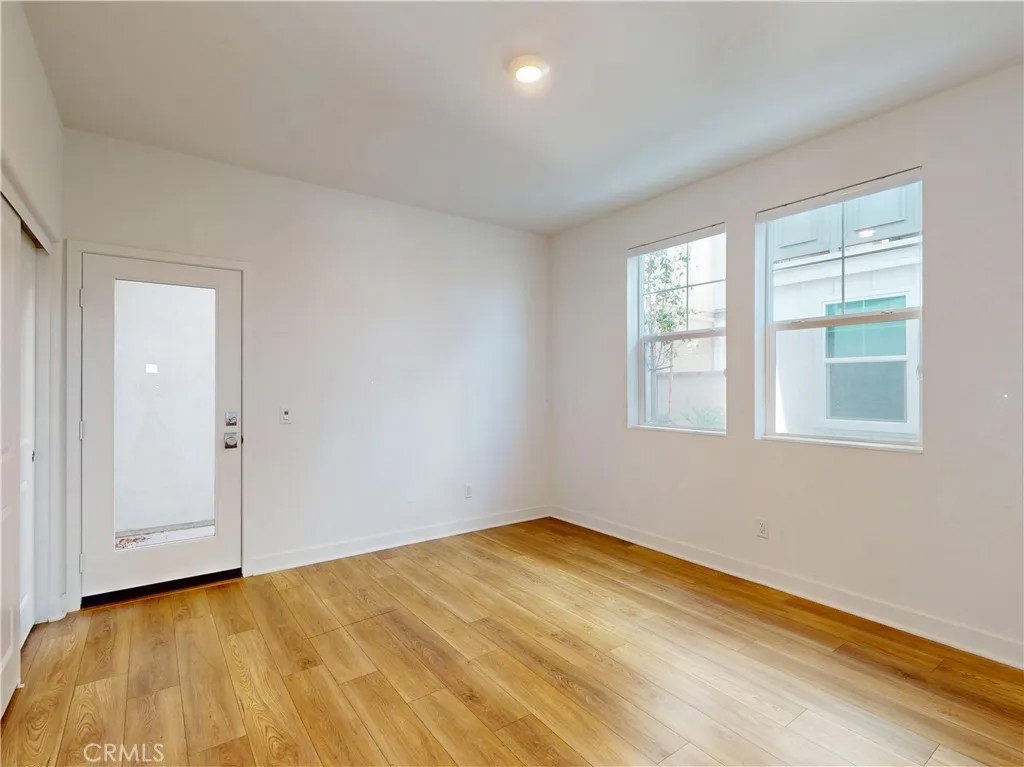 1066 N Anaheim 1