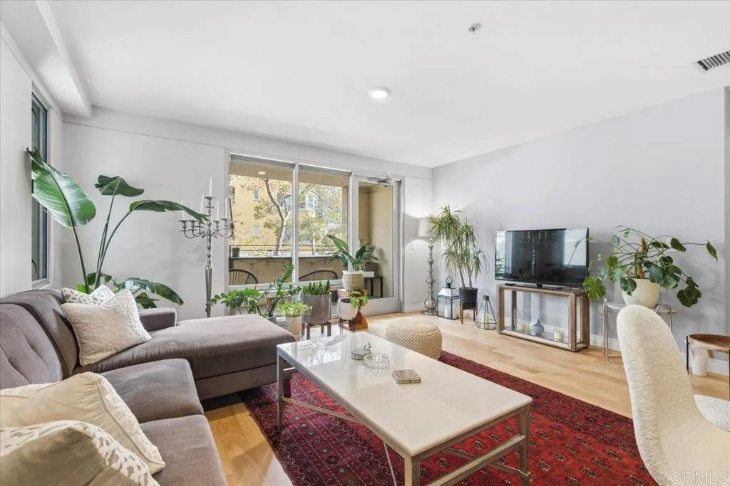 1608 India Street 208