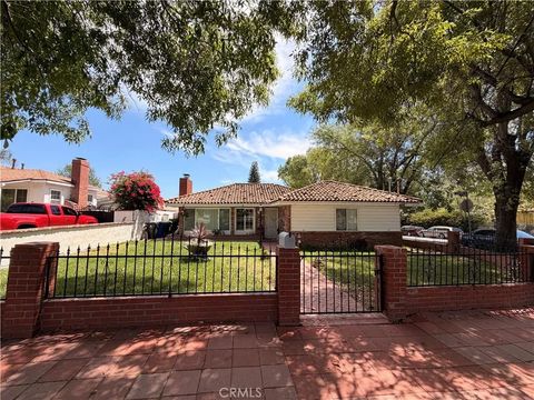 Photo of 13888 Hubbard St, Sylmar, CA 91342 (MLS # SR26081342)
