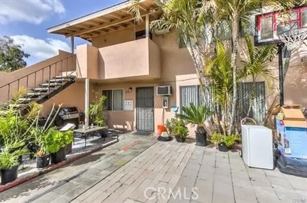 Photo of 2580 Hayes Dr, La Verne, CA 91750 (MLS # CV26064417)