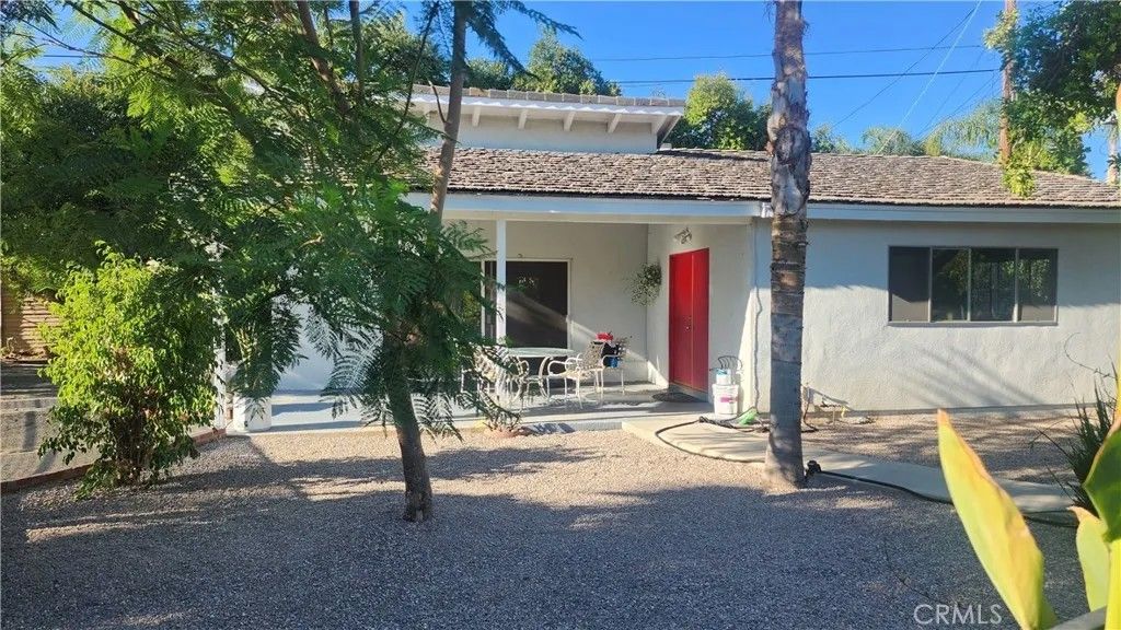 Photo of 17251 Gresham Street, Northridge, CA 91325 (MLS # SR26062470)