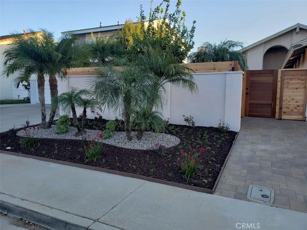 Photo of 26476 Via Lara, Mission Viejo, CA 92691 (MLS # PW26076884)