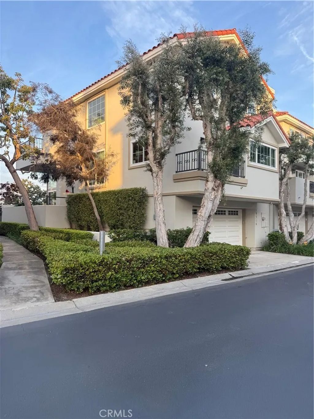 Photo of 19316 Sawgrass Ln, Huntington Beach, CA 92648 (MLS # OC26066188)
