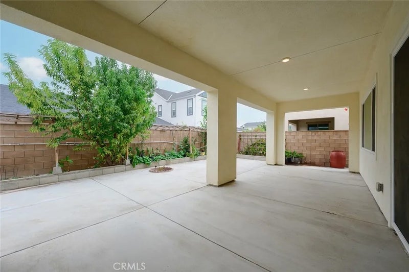 2532 E Harper