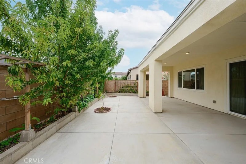2532 E Harper
