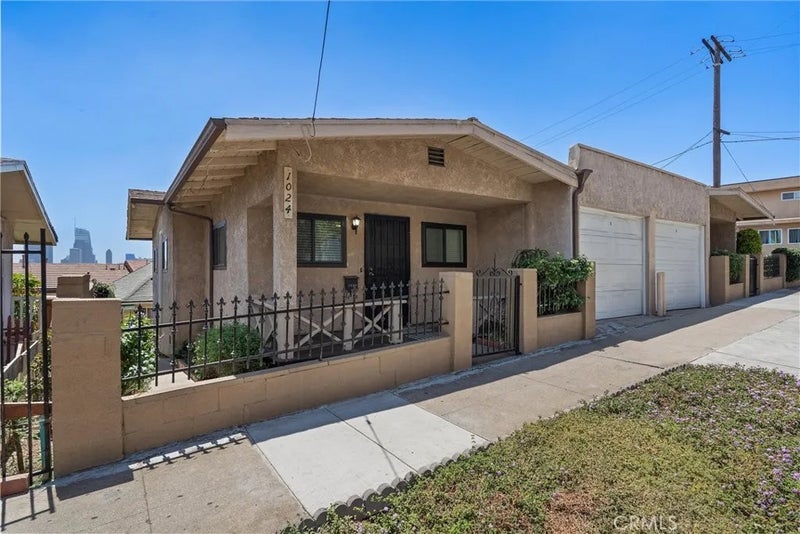 1024 Figueroa Terrace