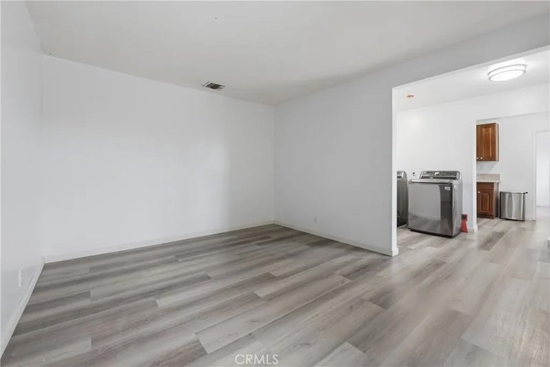 10128 Walnut E