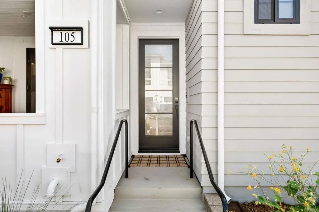 Photo of 1400 Anacona Place #105, Encinitas, CA 92024 (MLS # NDP2600010)