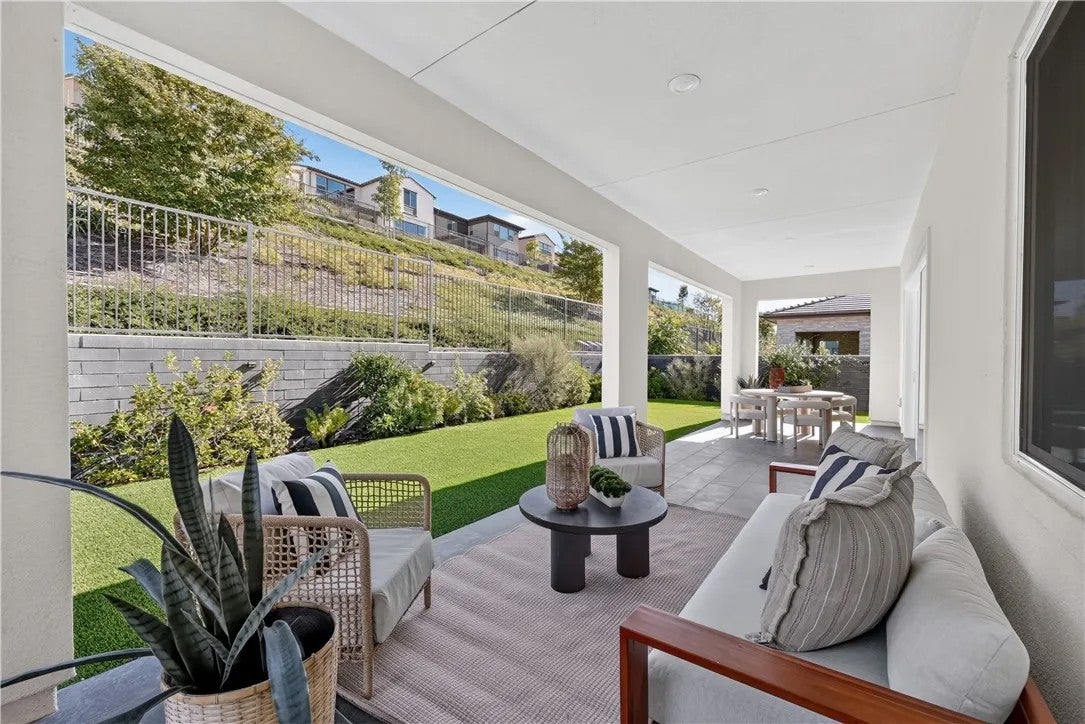 405 Sunrise Road
