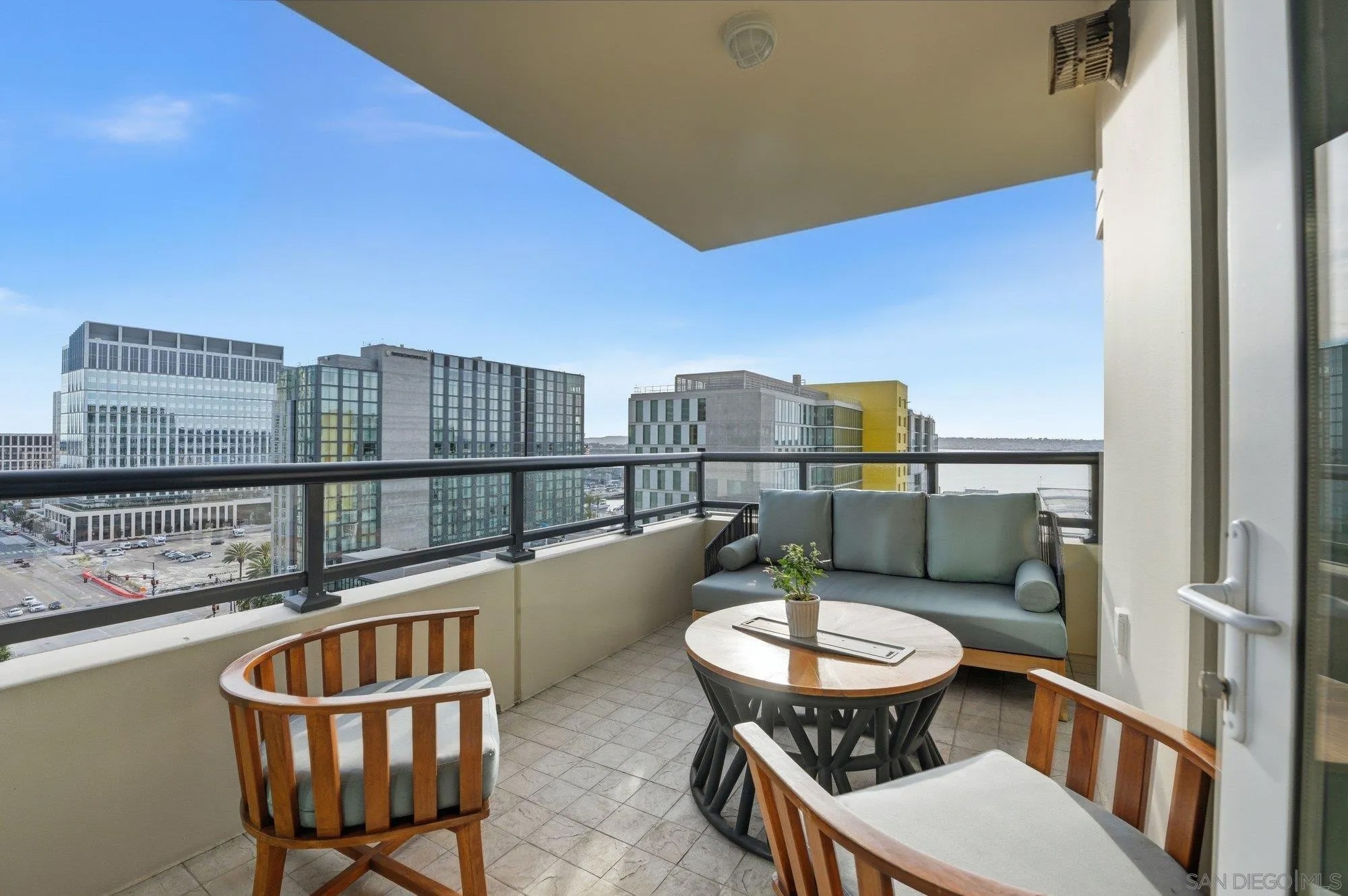 1199 Pacific Hwy 1506