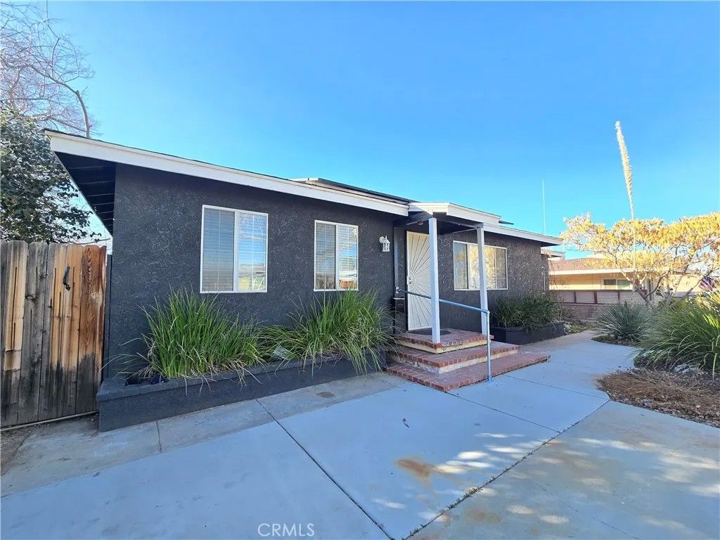 Photo of 44309 Date Ave, Lancaster, CA 93534 (MLS # SR26021367)