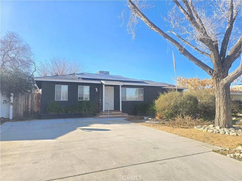 Photo of 44309 Date Ave, Lancaster, CA 93534 (MLS # SR26021367)